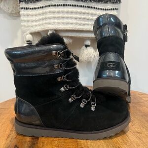 UGG Women's Black and Gray Winter Boots
